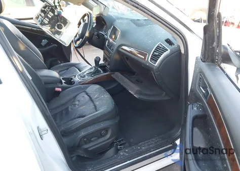 2010 Audi Q5 3.2 Premium from USA, damaged, VIN WA1LKAFP3AA081888